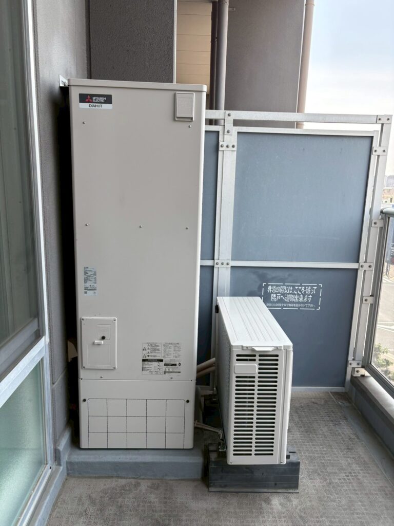 八尾市メガシティタワーズのエコキュート取替工事