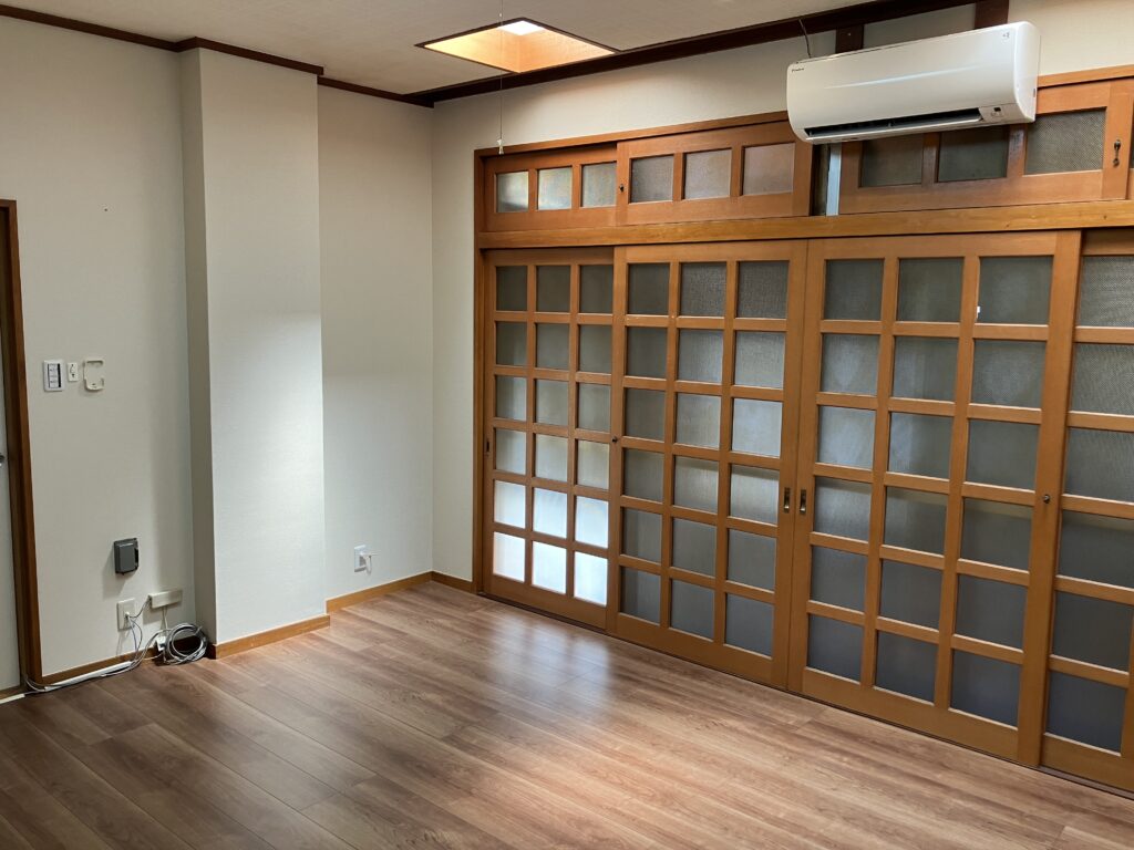 傷んできた応接室をリニューアル！