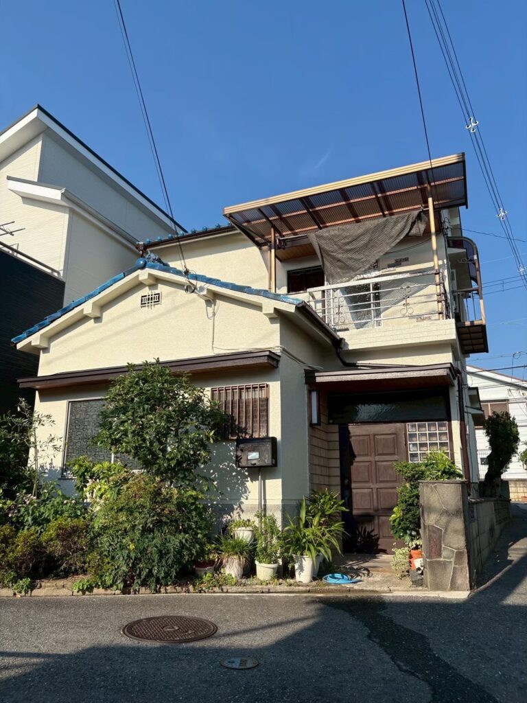 雨漏れ！外壁塗装をやりなおして劣化していた箇所もしっかり補修！