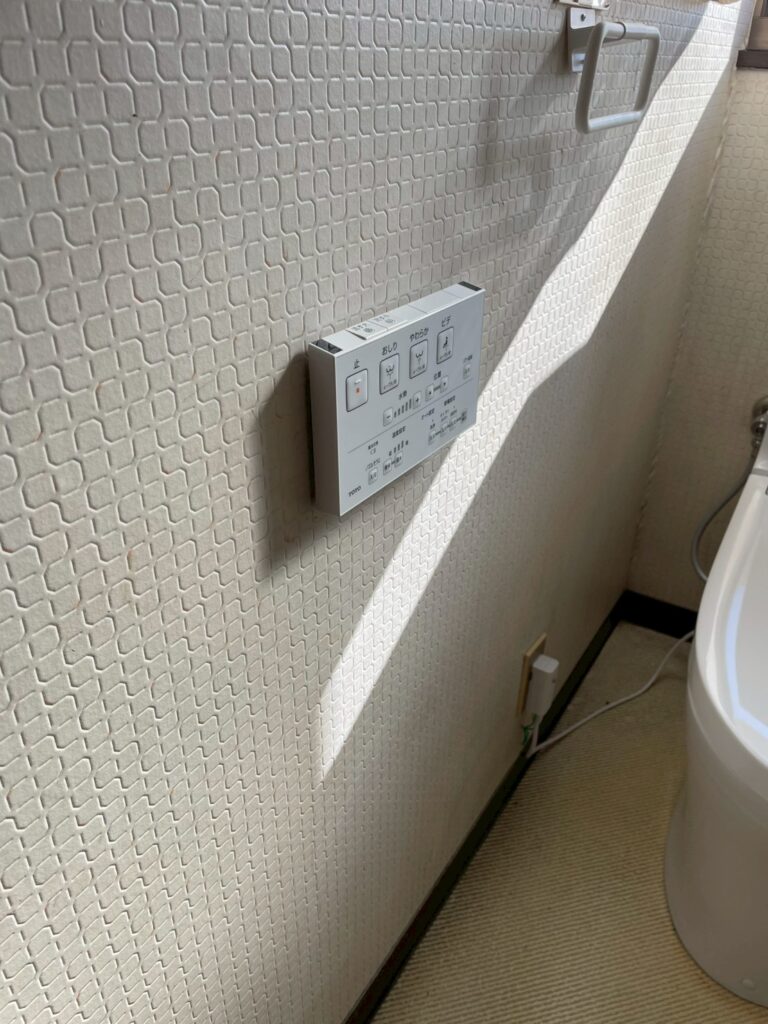 TOTO「ZR1」の付属リのモコン