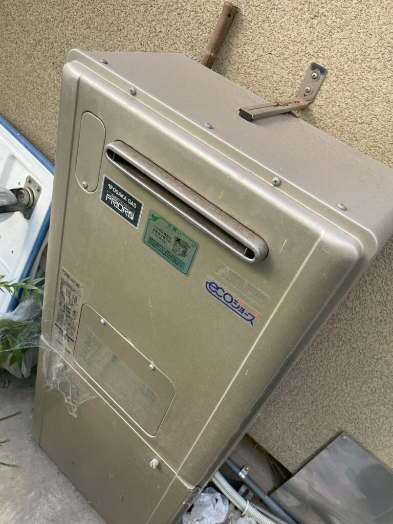 交換前のエコジョーズ（給湯器）