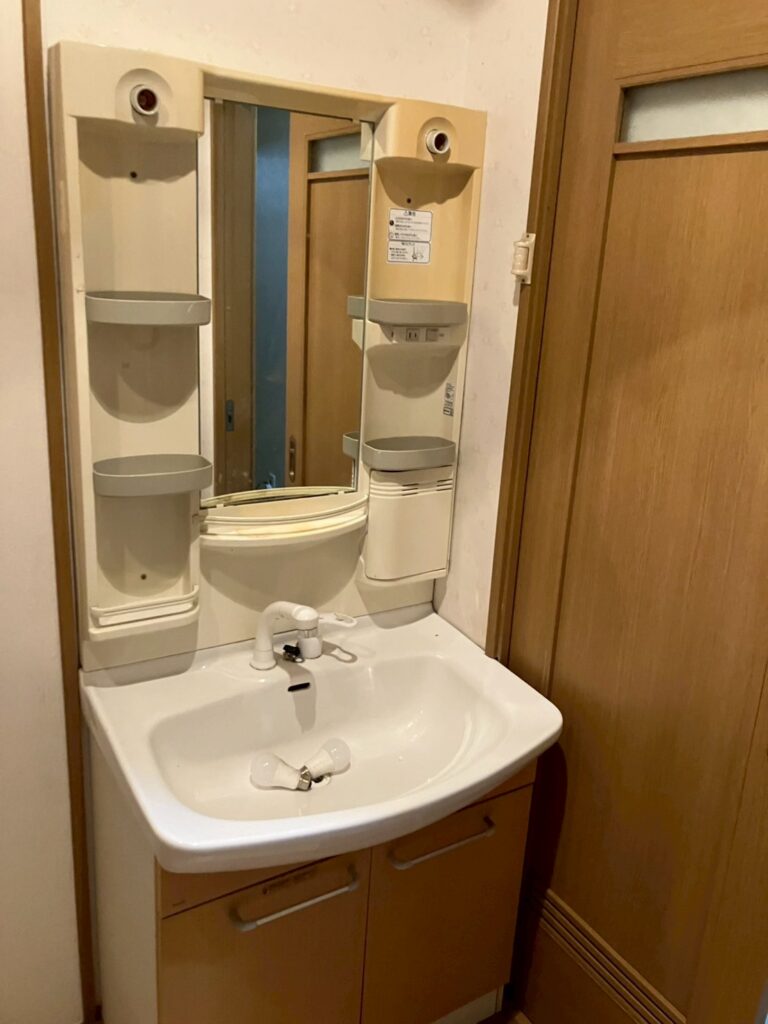 リフォーム前の既存洗面化粧台