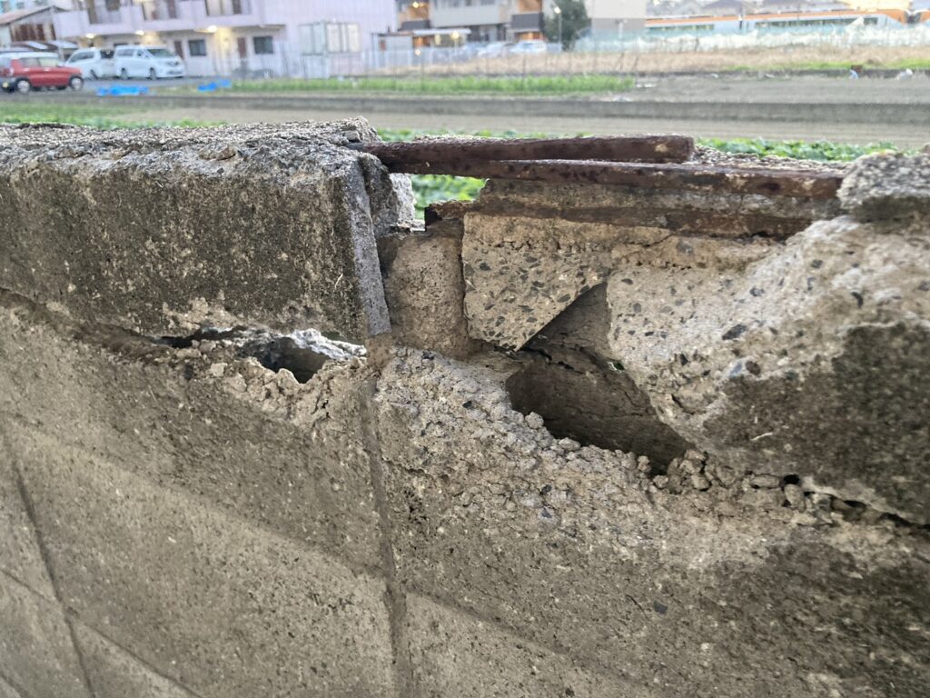 ブロック塀の破損