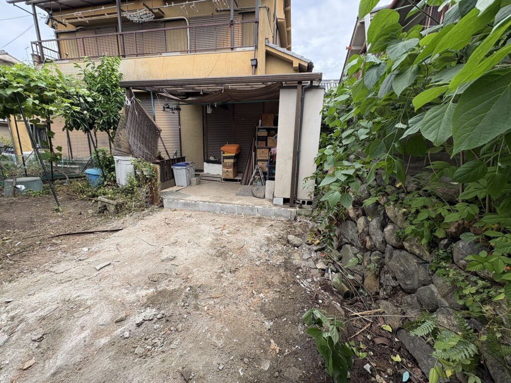 “小屋撤去でスッキリ！” 庭の使い勝手を取り戻す解体工事 ── M様邸／八尾市